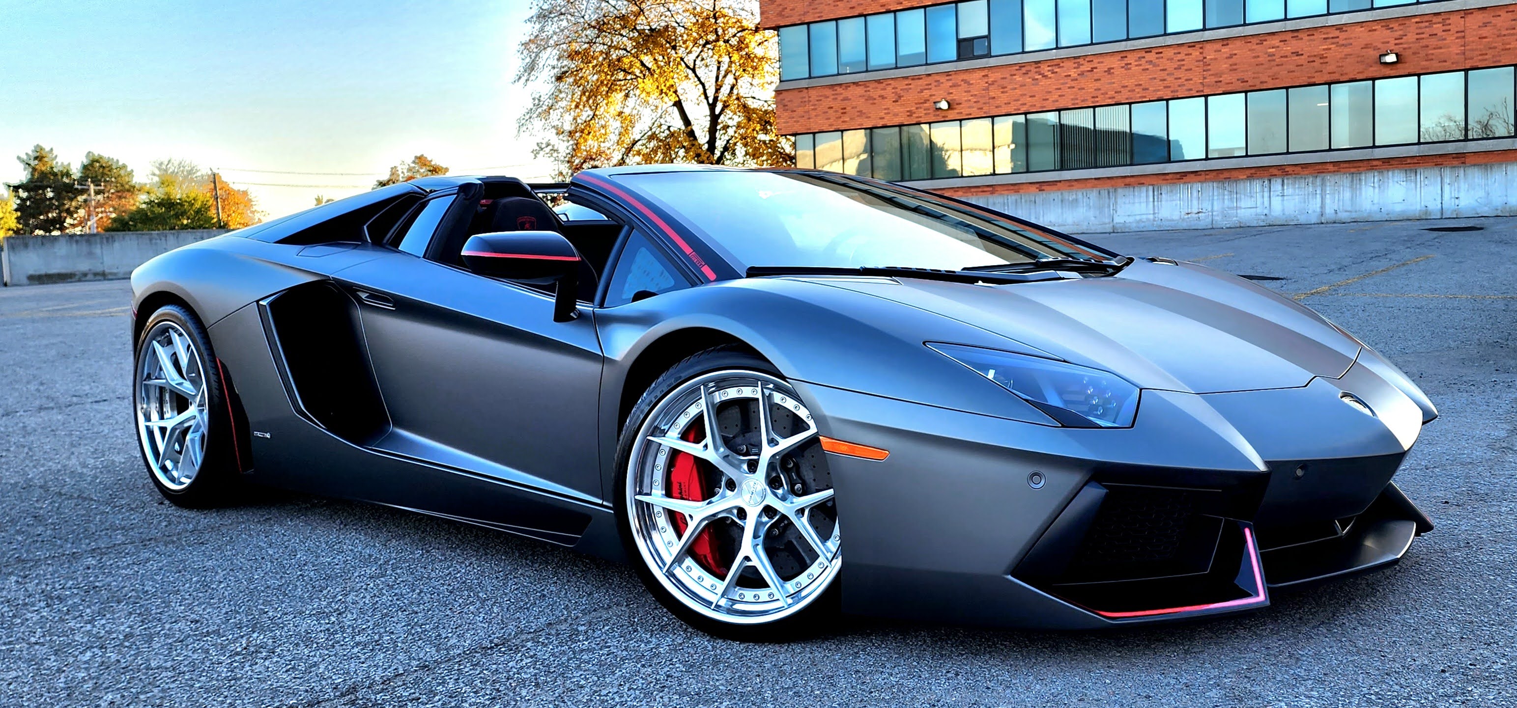 2016 Lamborghini Aventador LP700-4 Roadster Pirelli Edition